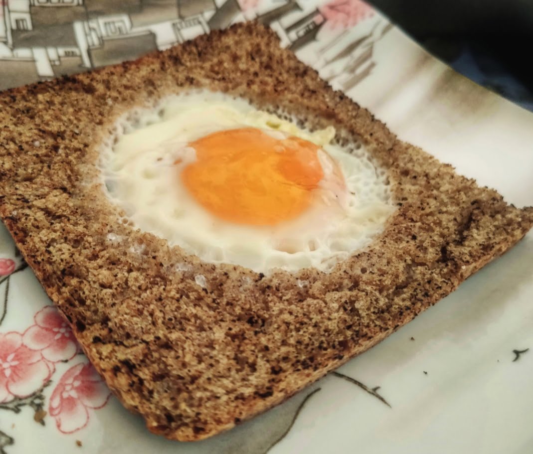 Pão com ovo diferente